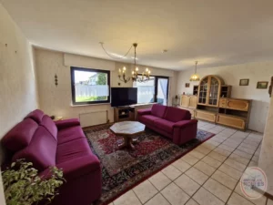 Glessen, solide Substanz und bietet viel Platz. Einfamilienhaus zum Sofortbezug